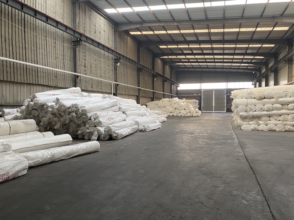 長(zhǎng)絲土工布/短纖土工布/土工布廠家